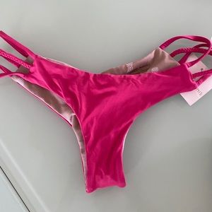 Pitaya Midori Bikini